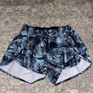 Lululemon shorts, size 6, never worn